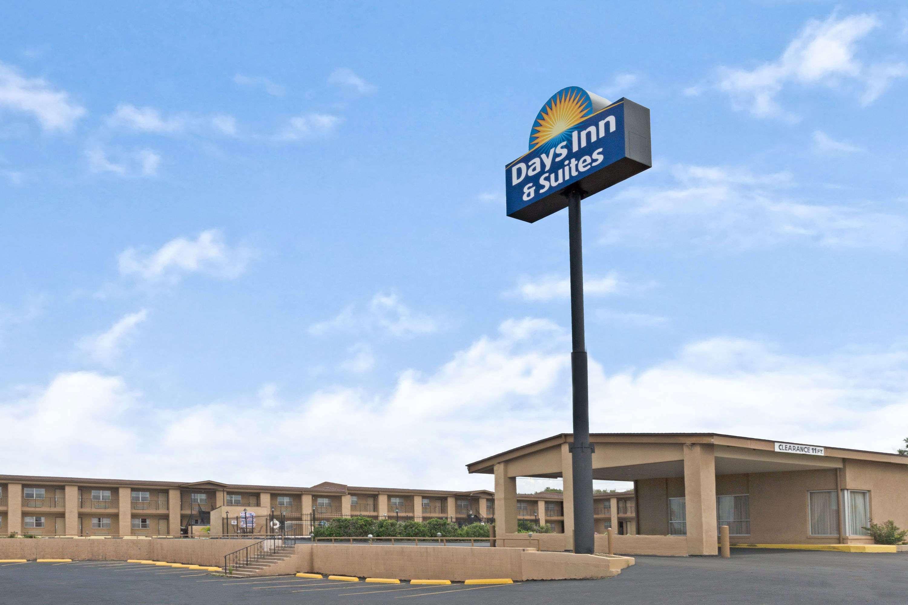 Days Inn & Suites By Wyndham Santa Rosa, Nm Esterno foto