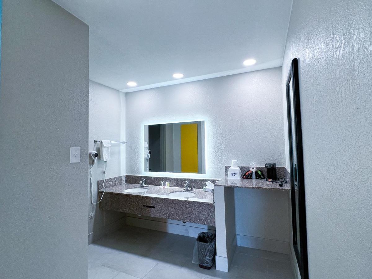 Days Inn & Suites By Wyndham Santa Rosa, Nm Esterno foto