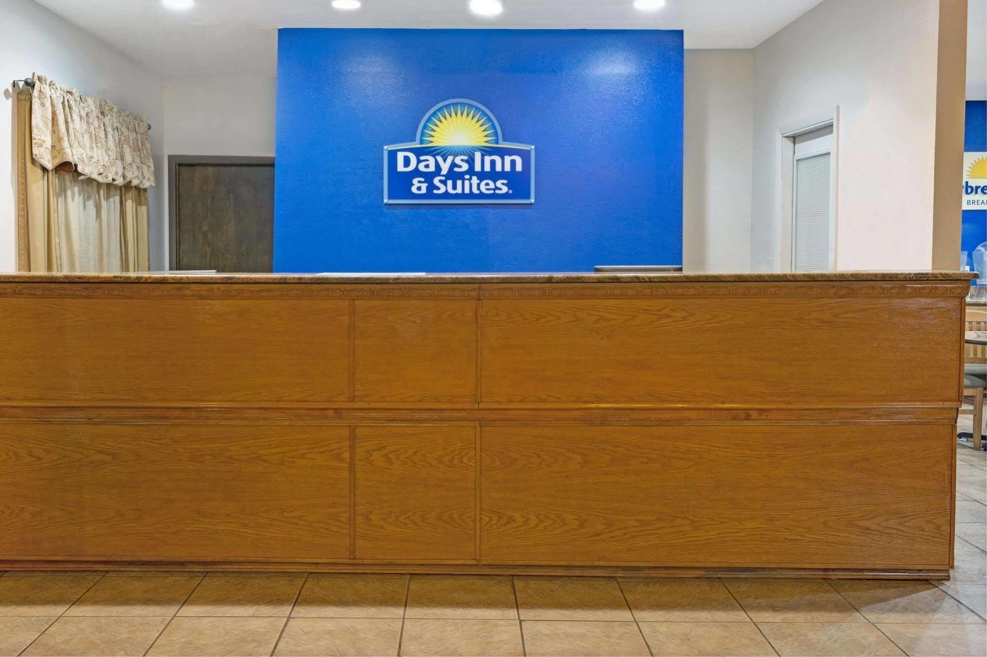Days Inn & Suites By Wyndham Santa Rosa, Nm Esterno foto